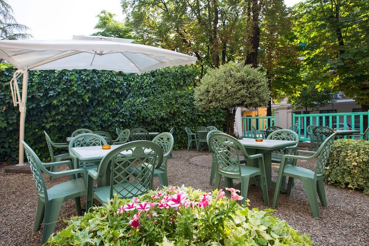 Terrace/Patio 33 of 38