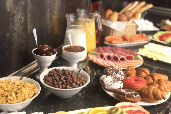 Breakfast/Coffee Service 19 of 23