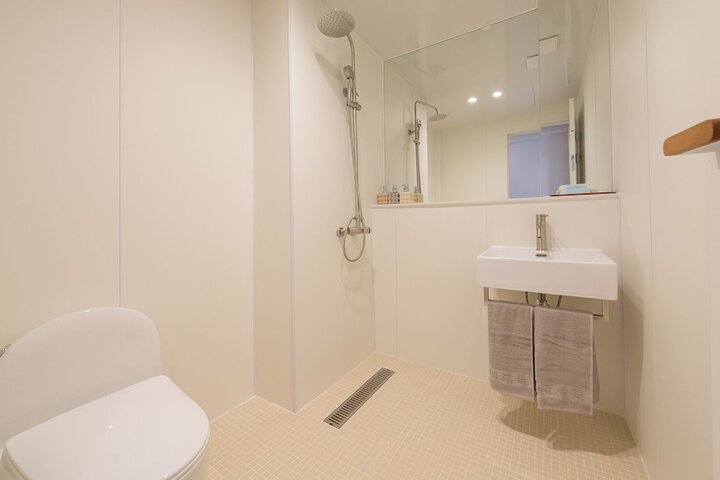 Room 33 of 41