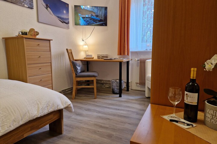 Room 20 of 64