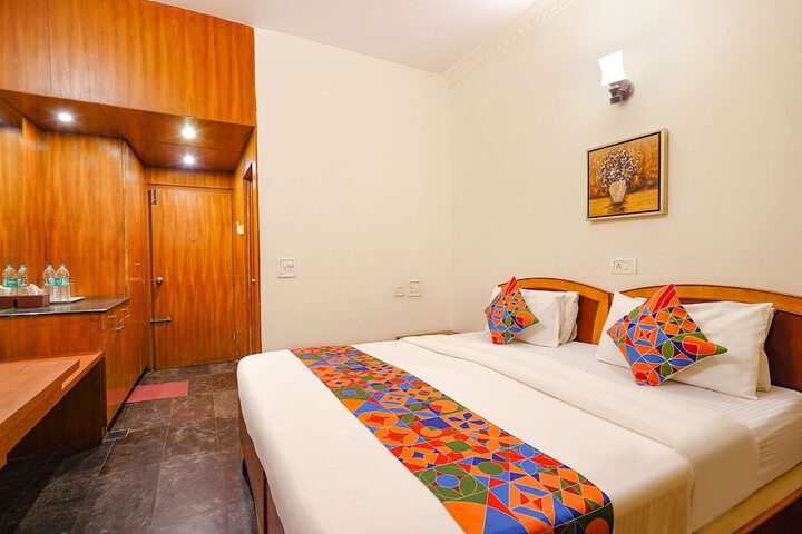 Room 16 of 30
