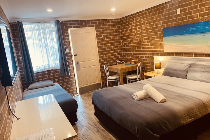 Room 17 of 46