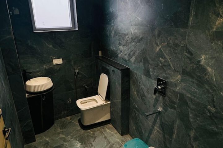 Room 2 of 13