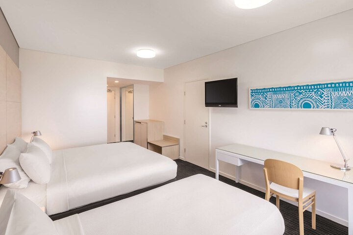 Room 11 of 23