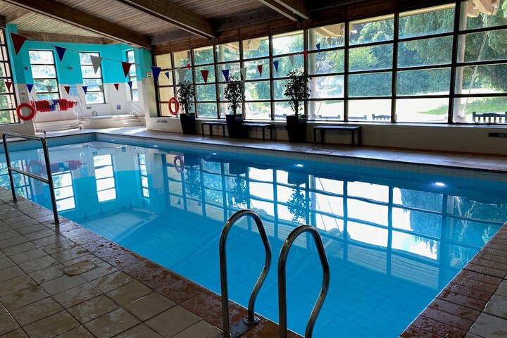 Pool 33 of 74