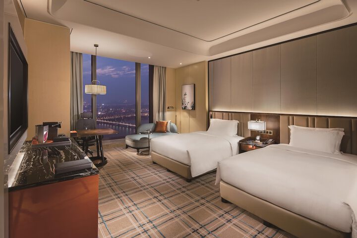 Room 17 of 70