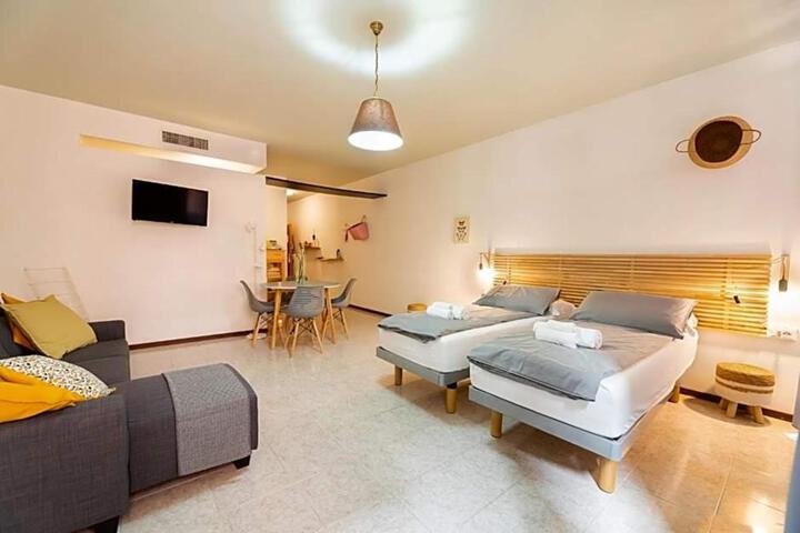 Room 18 of 27