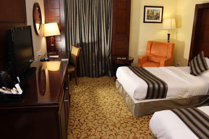 Room 6 of 29