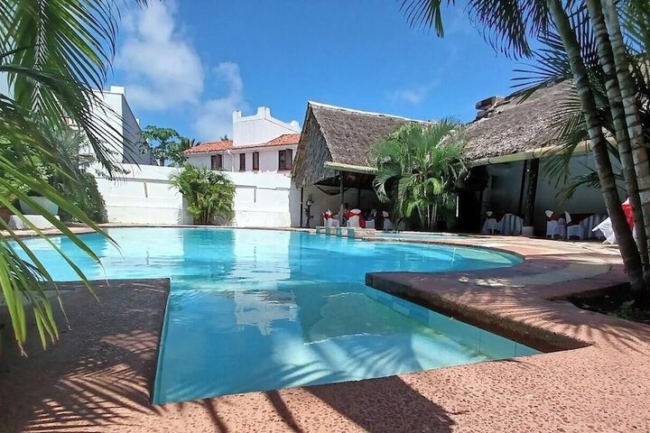 Pool 50 of 75