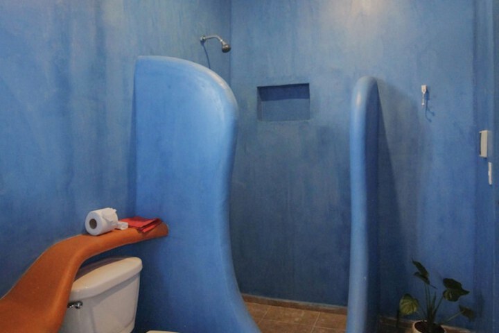 Room 42 of 69