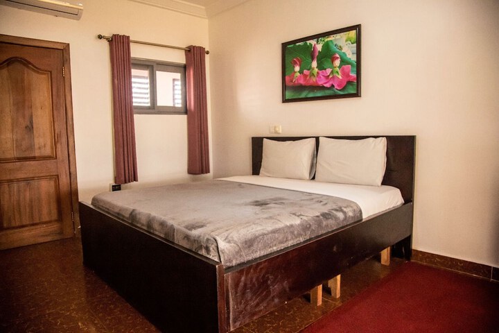 Room 4 of 19