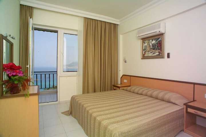 Room 5 of 75