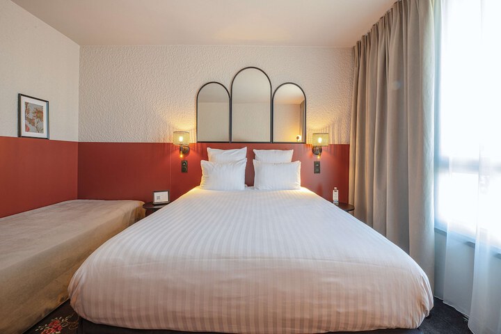 Room 7 of 50