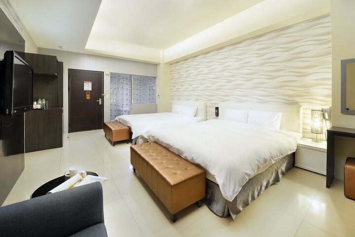 Room 13 of 54