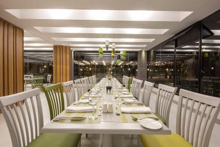 Dining Photos