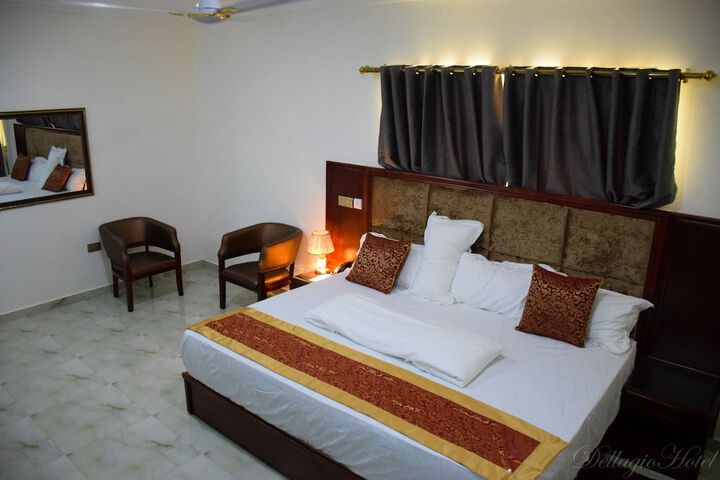 Room 8 of 39