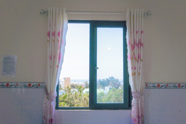 Room 8 of 23