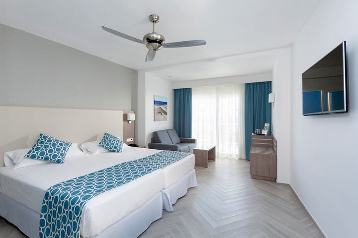 Room 3 of 31