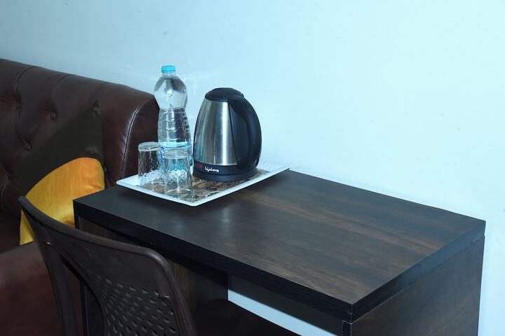 Room 5 of 12