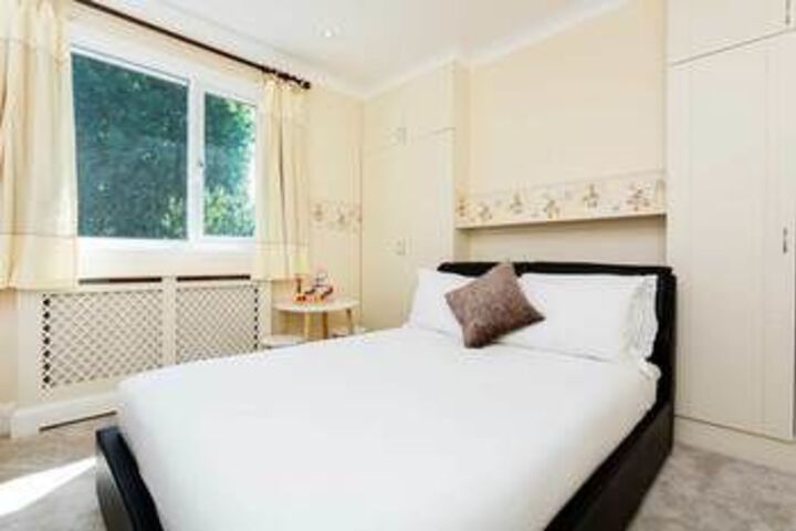 Room 18 of 25