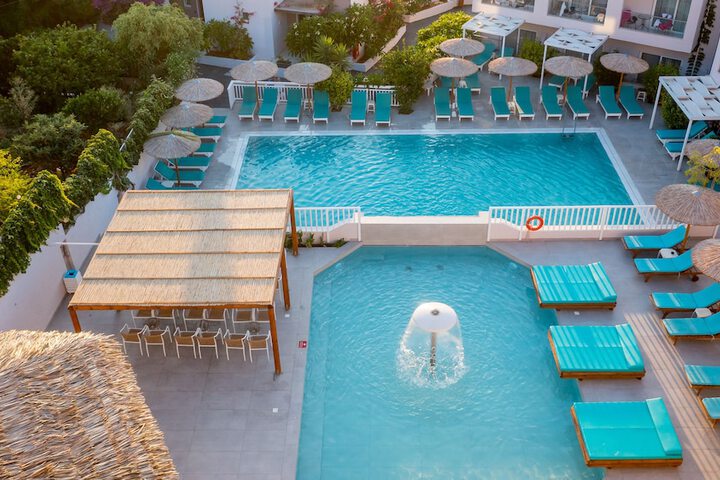 Pool Hotel
