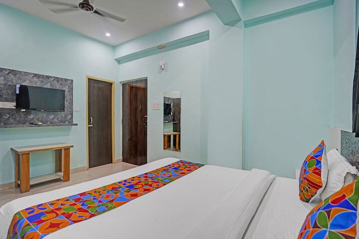 Room 8 of 23