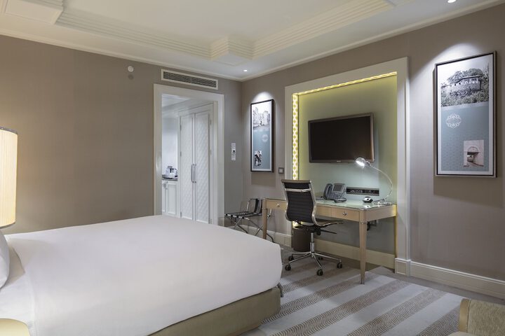 Room 17 of 123