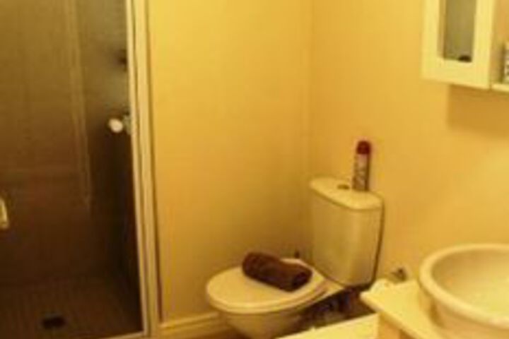 Room 3 of 11