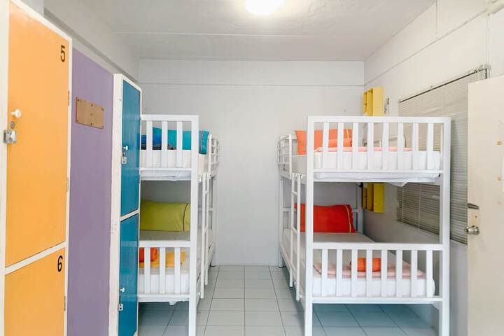 Room 25 of 60