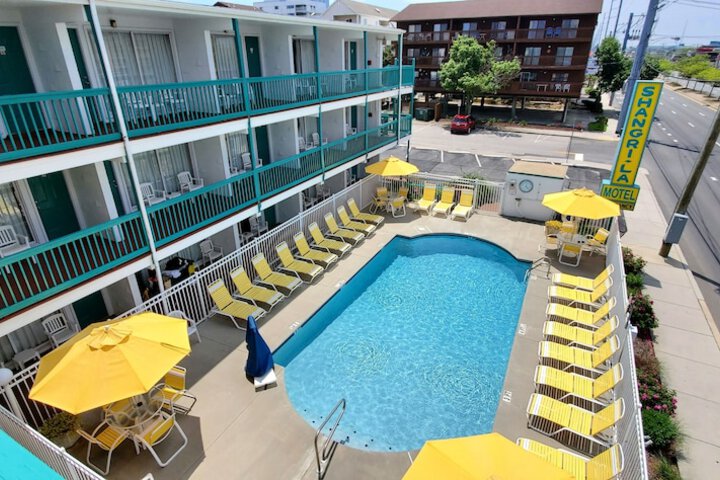 Pool 17 of 22