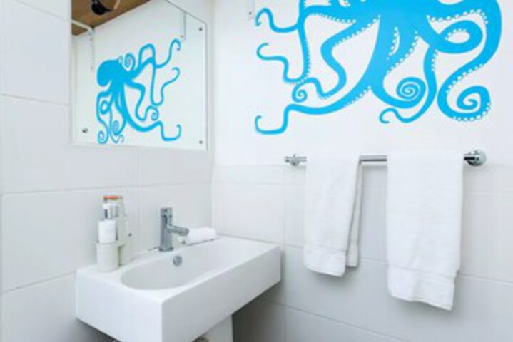 Room 3 of 20