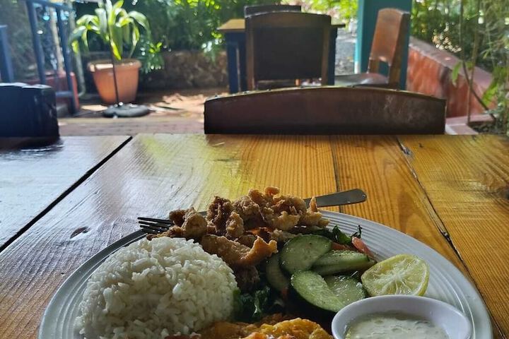 Dining 43 of 50