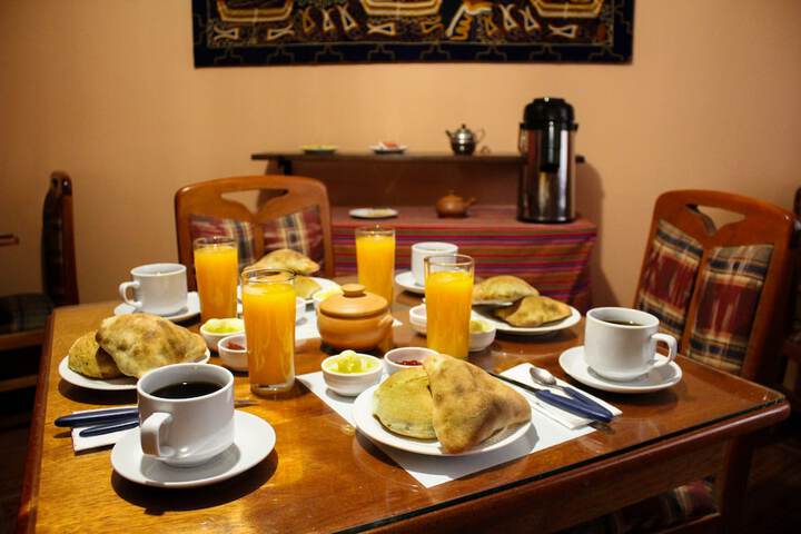 Breakfast/Coffee Service 38 of 60