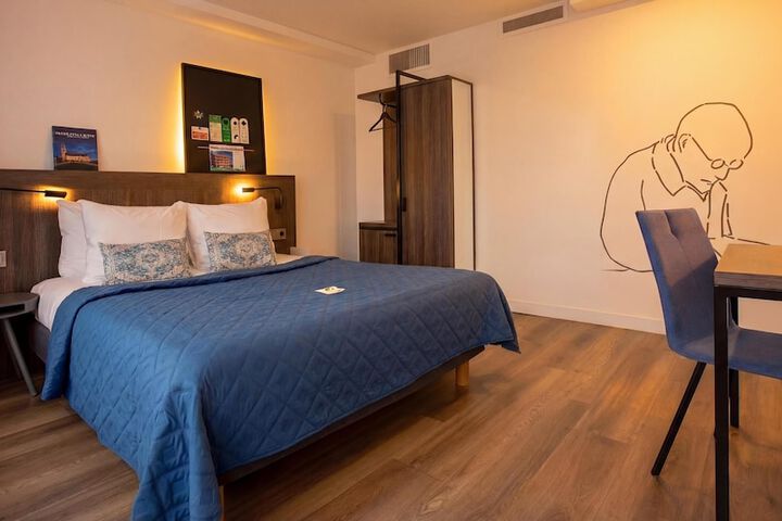 Room 14 of 35