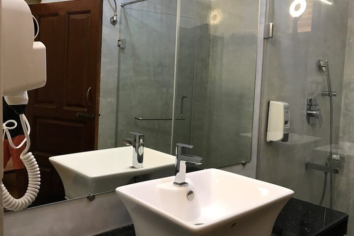 Room 18 of 31