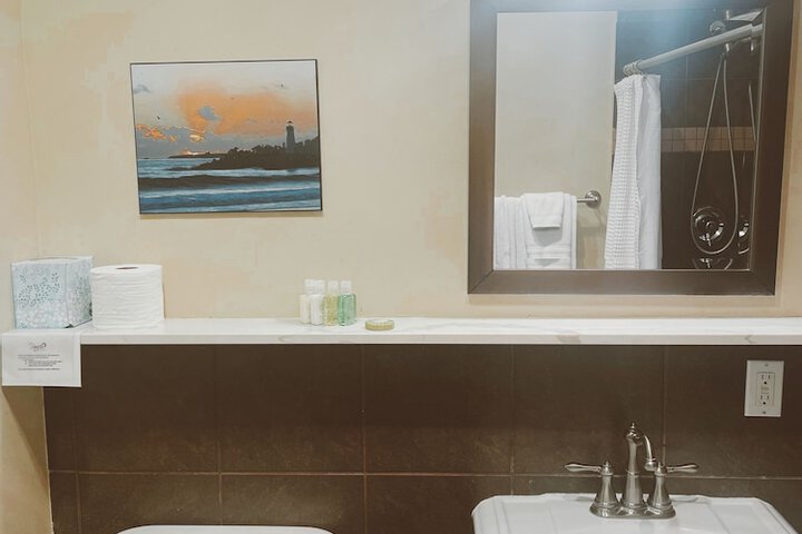 Room 8 of 23