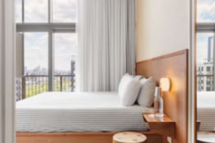 Room 34 of 171