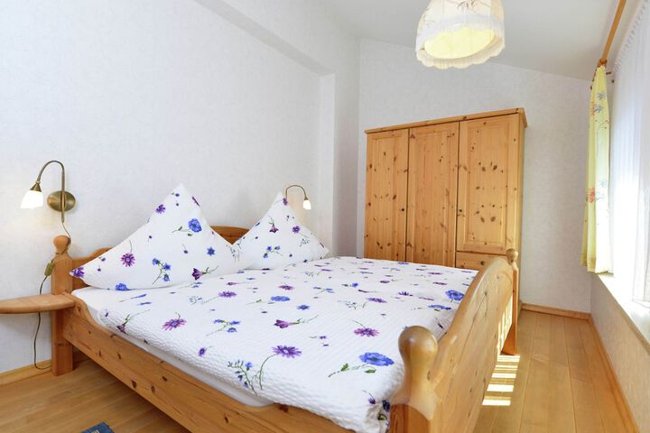 Room 6 of 40