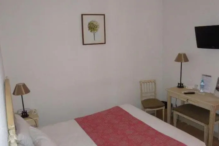 Room 5 of 18