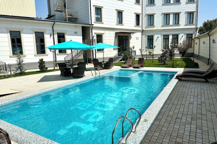 Pool 68 of 93