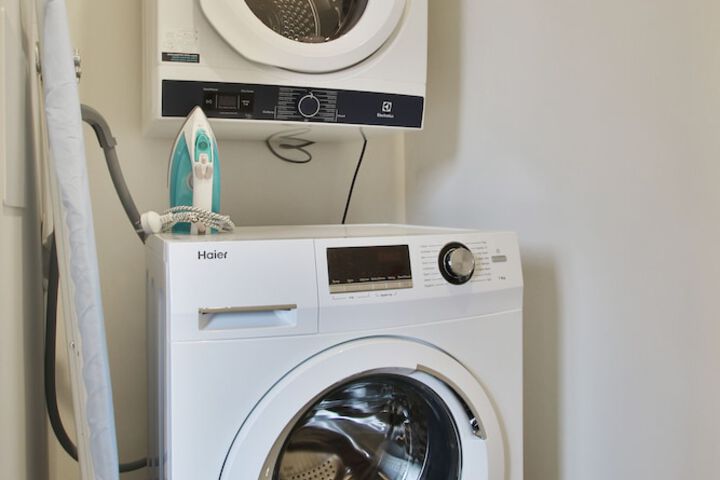 Laundry 18 of 29