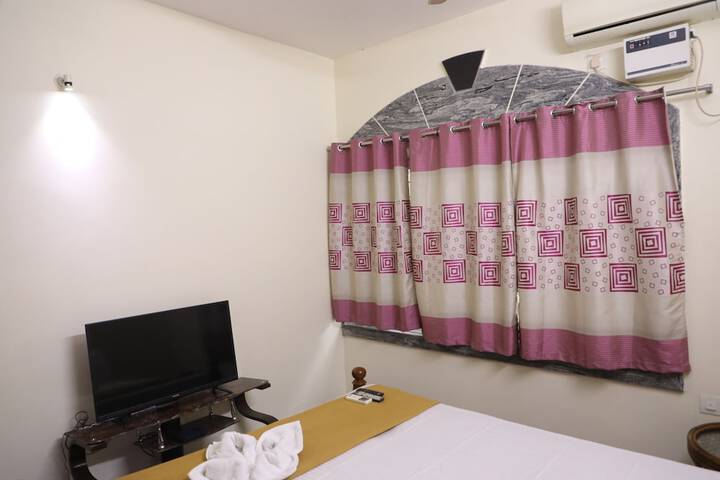 Room 6 of 22