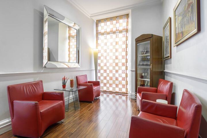 Guest Lobby