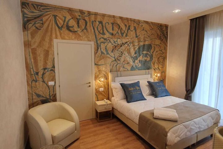 Room 32 of 138