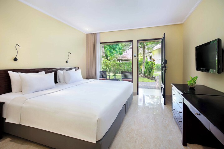 Room 28 of 100