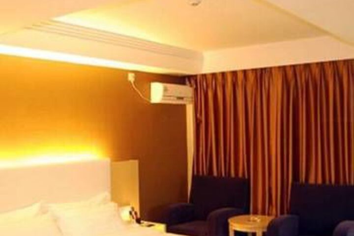 Room 54 of 57