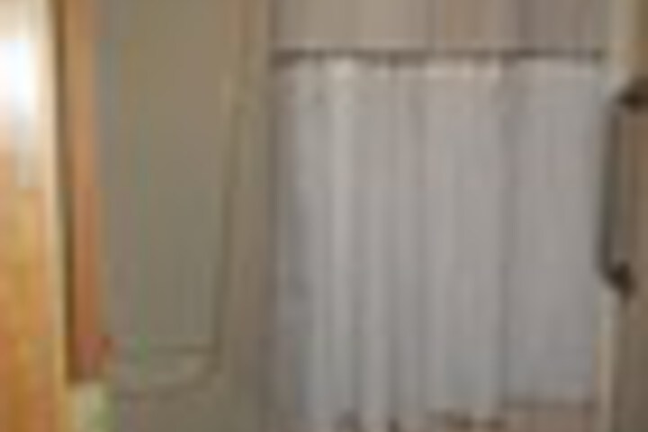 Room 182 of 279