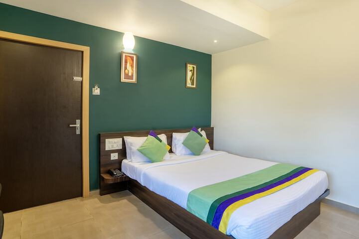 Room 10 of 46