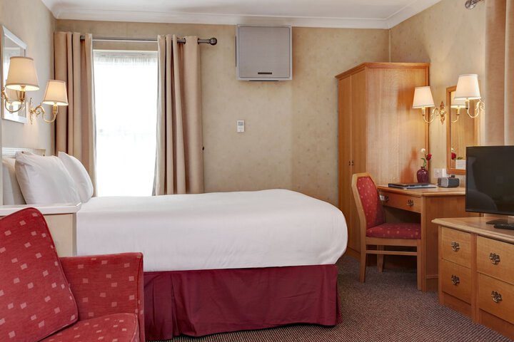Room 3 of 19