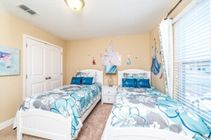 Room 26 of 31
